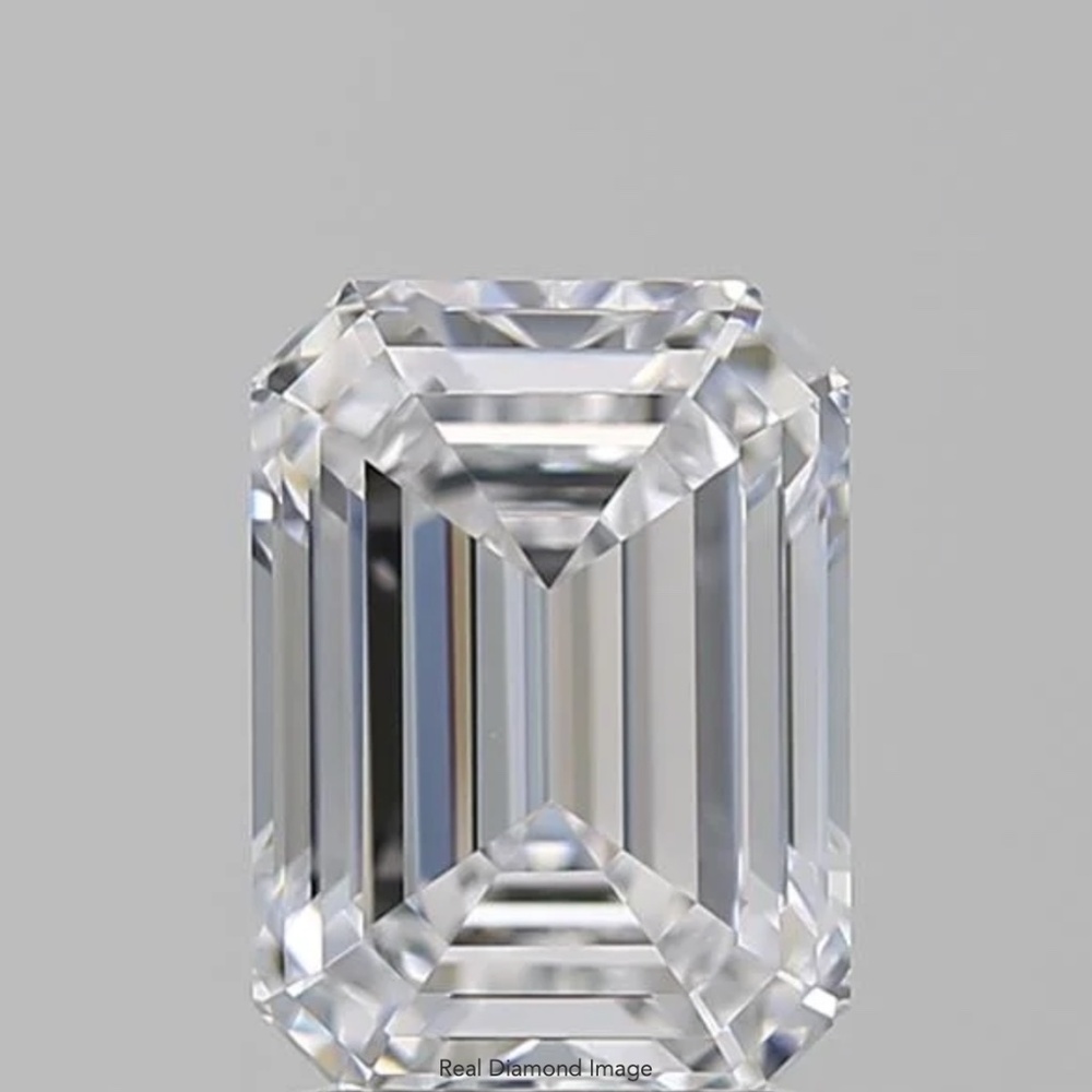 Emerald Mossianite  10x8mm White Gold
